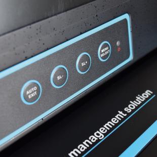 DNKVGVTA-001-0 - KVM GAVETA 17" VGA 1 PORTA 1 USB - DN-KVM-1000. - D-NET